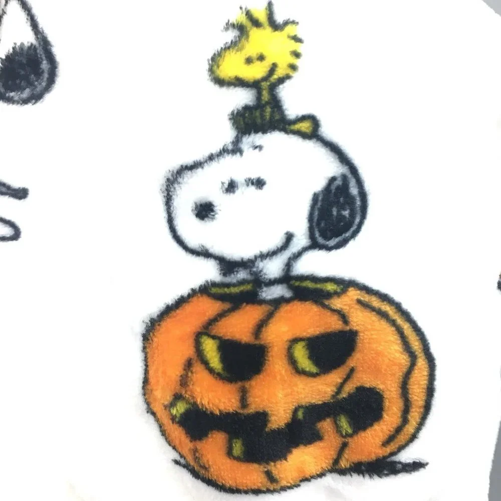 Peanuts Berkshire Halloween Throw Blanket VelvetSoft Snoopy Woodstock Pumpkin